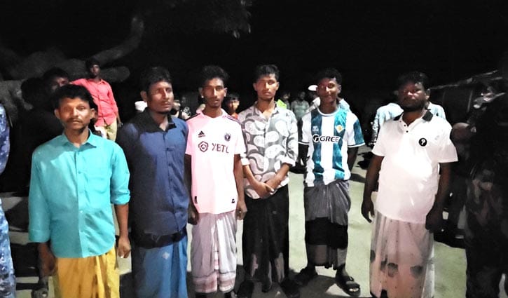 আরাকান আর্মির কবল থেকে মুক্ত ১৪ জেলে, নির্যাতনের অভিযোগ