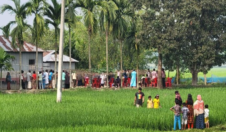 বাবার কাছ থেকে টাকা না পেয়ে গলায় দড়ি বিশ্ববিদ্যালয় শিক্ষার্থীর 