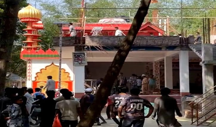 কুষ্টিয়ায় আস্তানায় হামলা-আগুন, কথিত পীর নিহত