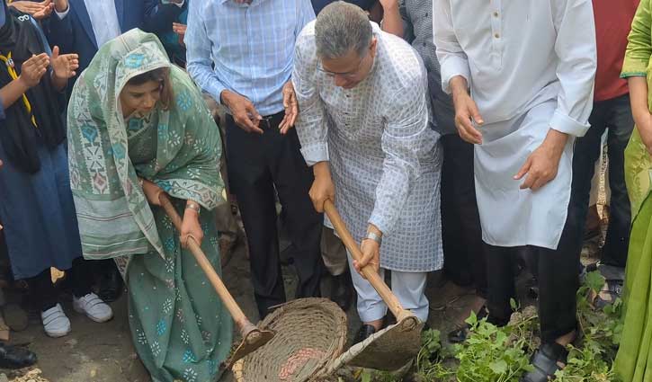 ফরিদপুরে ৮ কি.মি. খাল খননের উদ্বোধন