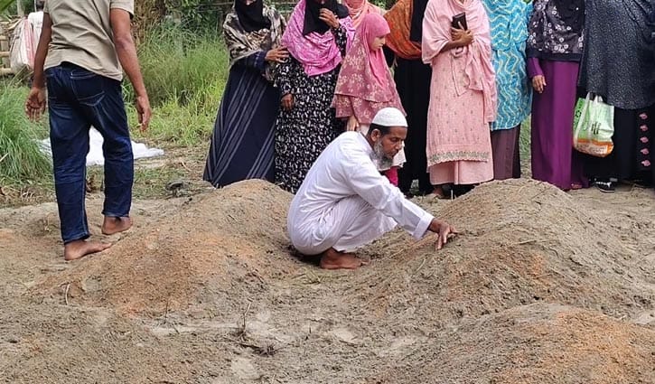 রামপালে সড়ক দুর্ঘটনা: জামাইয়ের কবর দেখে গেলেন মিতুর বাবা