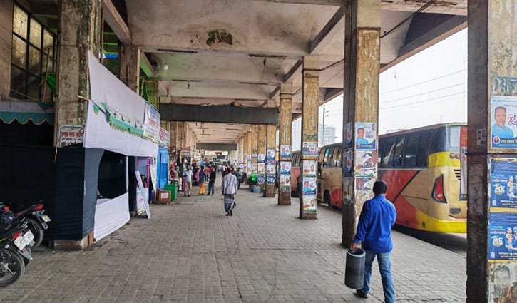 মহাখালীতে ঈদযাত্রার শেষ দিনে নেই চাপ, কাউন্টার ফাঁকা