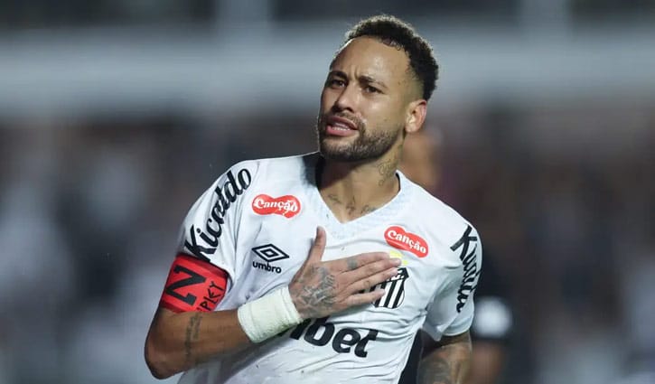 বাদ পড়ার জবাব মাঠেই, গোল-অ্যাসিস্টে উজ্জ্বল নেইমার