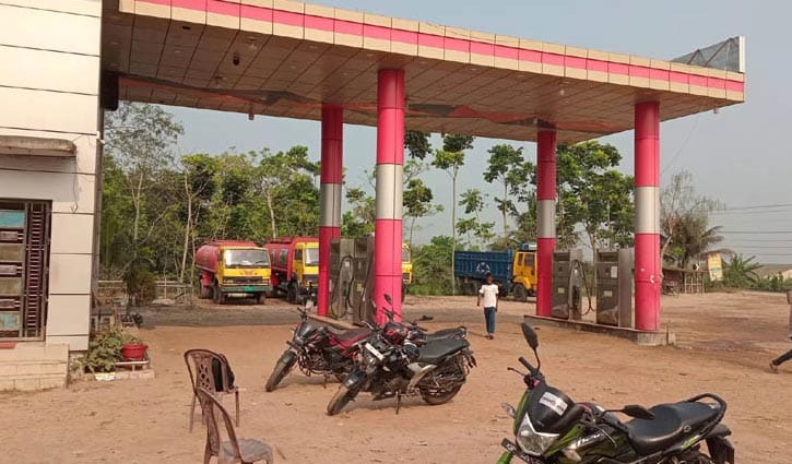 তেল না পেয়ে পাম্প ম্যানেজারকে ট্রাকচাপা দিয়ে হত্যার অভিযোগ