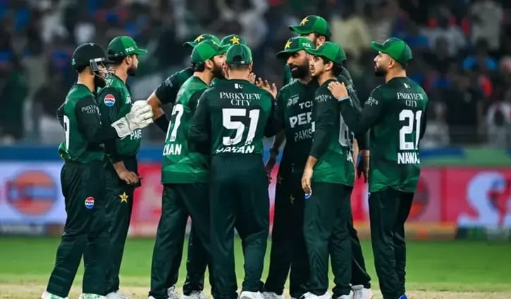 বিশ্বকাপে ডাব্বা, পাকিস্তানি ক্রিকেটারদের ৫০ লাখ রুপি করে জরিমানা