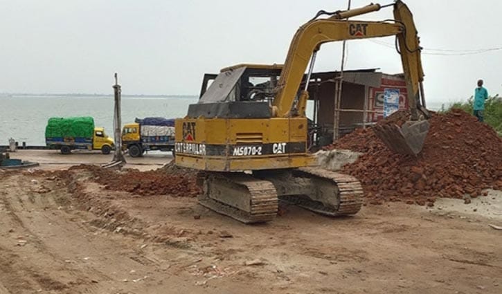 পাটুরিয়ায় পন্টুনে ধীরগতি, ভোগান্তি 