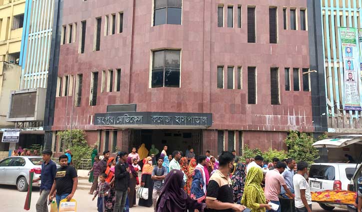 রমেক হাসপাতালে হাম রোগী বাড়ছে, তবে পরীক্ষার ল্যাব নেই