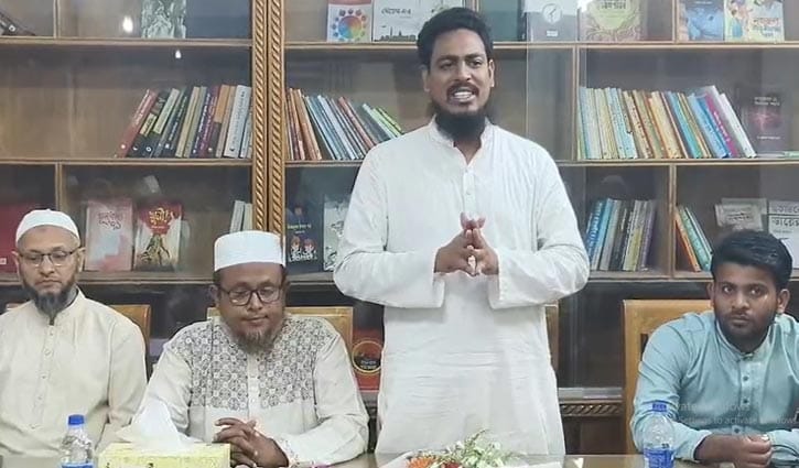 গণরায়ের বিপক্ষে অবস্থান নিচ্ছে সরকার: আখতার