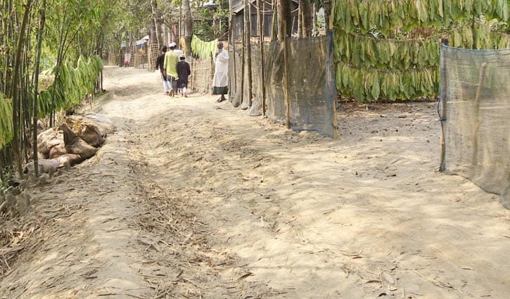 স্বাধীনতার ৫৪ বছরে যে সড়কে লাগেনি উন্নয়নের ছোঁয়া 