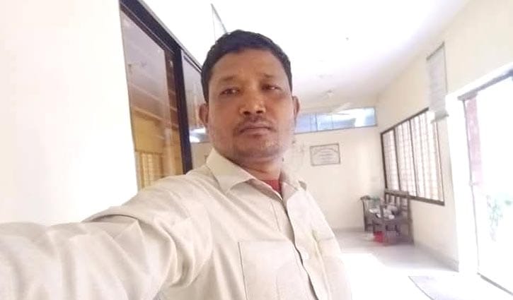 ঠাকুরগাঁওয়ে কারাগারে থেকে বেতন তুলছেন ভূমি অফিসের কর্মচারী