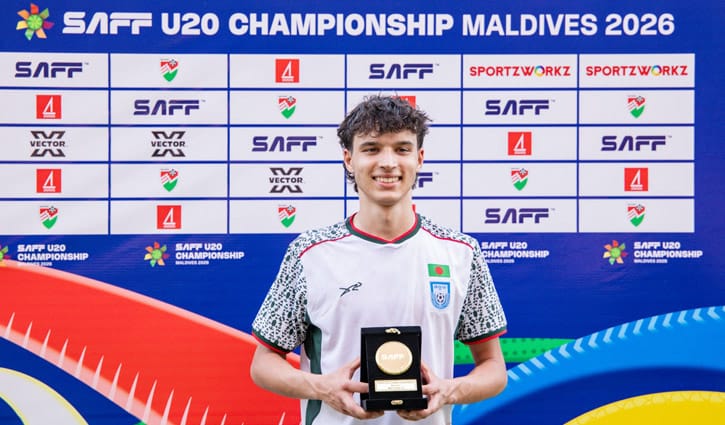 রোনান সুলিভান: তিন দেশের টান ছিঁড়ে লাল-সবুজে লেখা এক নতুন স্বপ্ন