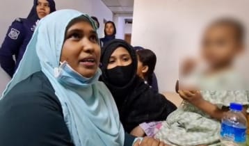 আ.লীগের পক্ষে স্মৃতিসৌধে শ্রদ্ধা জানাতে এসে নারী আটক