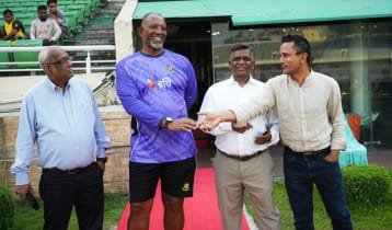 বিসিবির মসনদে পরিবর্তন: প্রস্তুতিতে, কাজে প্রভাব পড়েনি- দাবি সিমন্সের