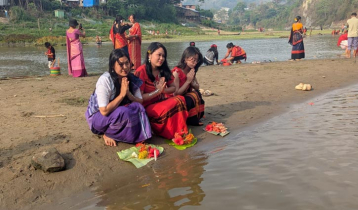 সাঙ্গু নদীতে ফুল ভাসানোর মধ্য দিয়ে বিজু উৎসব শুরু