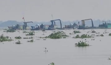 নদীপাড়ের আতঙ্ক ‘বালুমহাল’