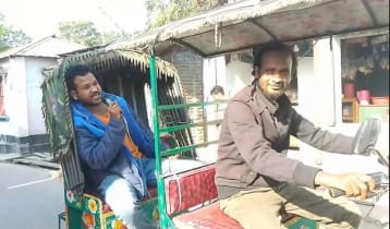 মাদক ছাড়ার ঘোষণা দিয়ে মাইকিং করলেন যুবক