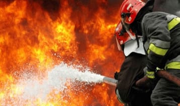 কালিয়াকৈরে ওয়ালটনের সহায়তায় গুদামের আগুন নিয়ন্ত্রণ