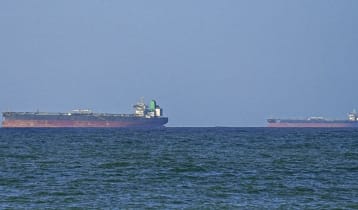 মার্কিন নৌ অবরোধের মধ্যে হরমুজ প্রণালিতে কতগুলো জাহাজ চলাচল করেছে