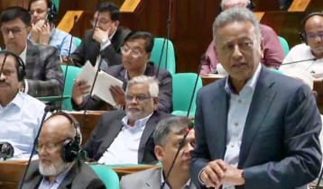 ‘বৈশ্বিক অনিশ্চয়তার মধ্যেও অর্থনীতি স্থিতিশীল রাখতে কাজ করছে সরকার’