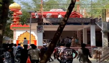 কুষ্টিয়ায় আস্তানায় হামলা-আগুন, ‘পীর’কে পিটিয়ে হত্যা