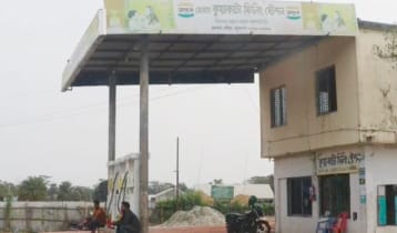 জ্বালানি তেলের সংকটে সমুদ্রগামী জেলেরা