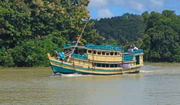 তেল সঙ্কটে কাপ্তাই হ্রদে ঈদে যাত্রী পরিবহন বন্ধের শঙ্কা