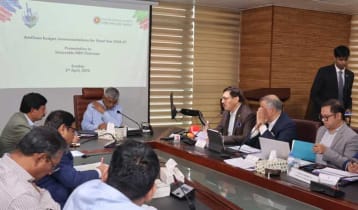 বিনিয়োগ বাড়াতে কর কমানোর আহ্বান ব্যবসায়ীদের