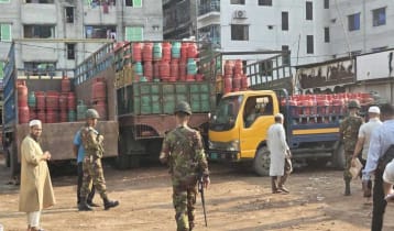 গ্যাস সিলিন্ডার মজুদ করায় সাড়ে ৪ লাখ টাকা জরিমানা