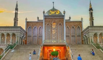 সাদা মার্বেলের অপূর্ব স্থাপত্য আল-আমান বাহেলা মসজিদ