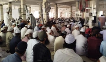 যে মসজিদে ইতেকাফে বসেছেন ১৬৬৪ মুসল্লি