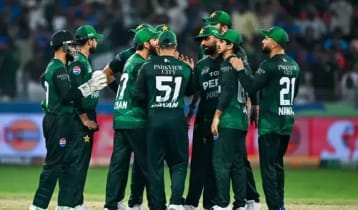 বিশ্বকাপে ডাব্বা, পাকিস্তানি ক্রিকেটারদের ৫০ লাখ রুপি করে জরিমানা