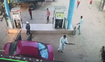চাহিদামতো তেল না পেয়ে ফিলিং স্টেশনে তাণ্ডব চালানো সেই ব্যক্তি আটক