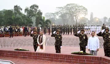 জাতীয় স্মৃতিসৌধে রাষ্ট্রপতি ও প্রধানমন্ত্রীর শ্রদ্ধা