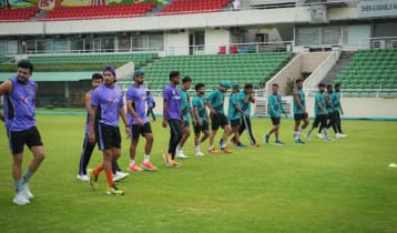 ‘তারকাখ্যাতি কাজে লাগিয়ে রাজনীতির দরকার নেই’