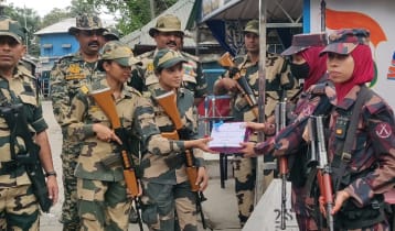 হিলি সীমান্তে বিজিবি-বিএসএফের মিষ্টি বিনিময়