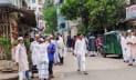 মেঘলা দিনেও ঈদ আনন্দে মুখর নগরবাসী
