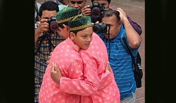 বায়তুল মোকাররমে ঈদ জামাতে দেশ-জাতি ও মুসলিম উম্মাহর জন্য দোয়া