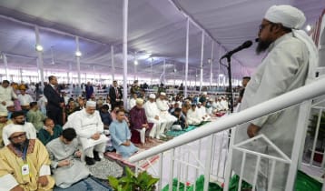 ঈদের প্রধান জামাতে দেশ ও জাতির সমৃদ্ধি কামনায় অশ্রুসিক্ত মোনাজাত