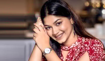 সম্পর্কের জটিল সমীকরণে পারসা ইভানা!