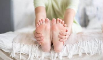 গরমে পা সুস্থ ও সতেজ রাখার  ৫ উপায়