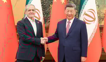 হরমুজ প্রণালিতে ইরান-চীনের লক্ষ্যবস্তু এবার মার্কিন ডলার