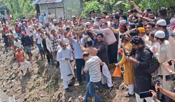 সরকার দক্ষ জনগোষ্ঠী গড়ে তুলতে চায়: চিফ হুইপ