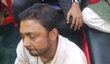 টঙ্গীতে ‘ছিনতাইকারী’র কব্জি কেটে দিল জনতা