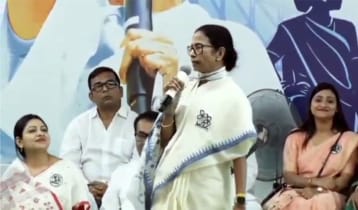 কলকাতায় হামলার হুমকিতে মোদি চুপ কেন, পদত্যাগ দাবি মমতার