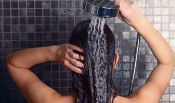 রাত ১১টার পরে গোসল করা কতটা ঝুঁকিপূর্ণ 