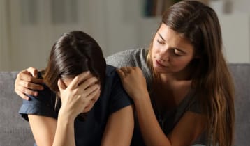 নারীদের আত্মহত্যার প্রবণতা বেশি কেন?