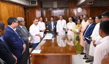 ১২ সিটি কর্পোরেশনের পরিচ্ছন্নতা কর্মীদের প্রধানমন্ত্রীর ঈদ উপহার