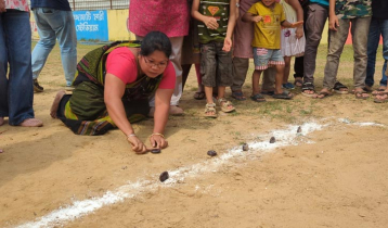 রাঙামাটিতে জুম্ম খেলায় মেতেছে পাহাড়ি জনগোষ্ঠী