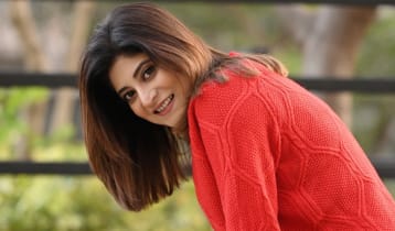 খুব দুশ্চিন্তায় আছি, প্যারিস থেকে সন্দীপ্তা