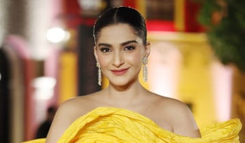 ফের মা হলেন অভিনেত্রী সোনম কাপুর